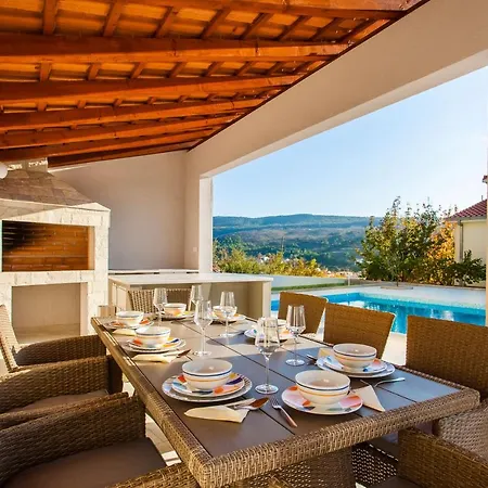 Vila Luxury Casa Dalmare *